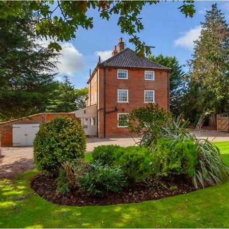 Large Three Storey Georgian House And Gardens Villa Wrentham ภายนอก รูปภาพ
