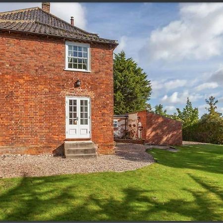 Large Three Storey Georgian House And Gardens Villa Wrentham ภายนอก รูปภาพ